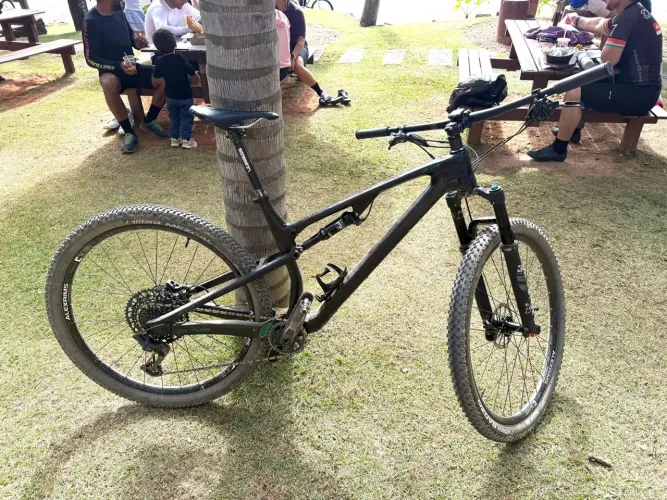 Bike aro 29 OGGI Cartura Pro T-20 Full Suspension GX 12v Carbono 