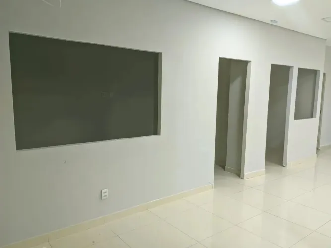 sala adequada para clinicas, box a aluguel com 250 metros quadrados em Santa Maria - Brasí