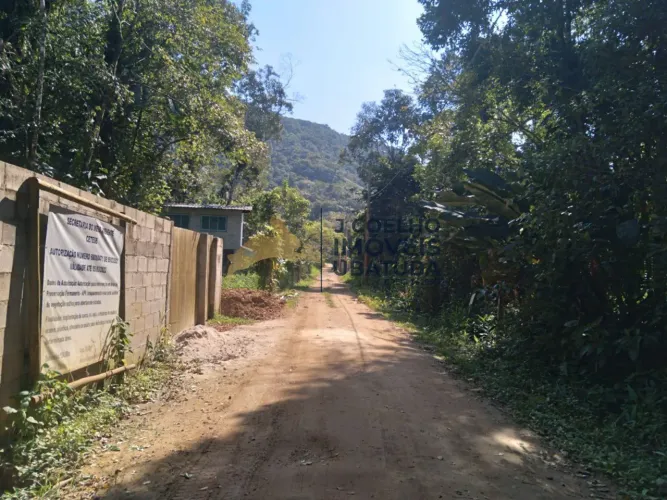 Terreno a venda em Ubatuba/SP.