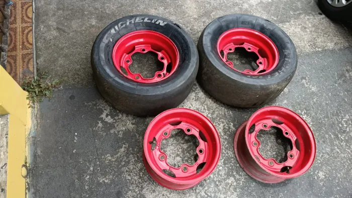 RODAS 5 FUROS ARO 13 TALA LARGA PRO FUSCA KOMBI BUG BAJA KARMAN GUIA PUMA 