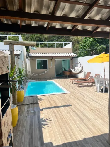 Casa com piscina a 5 minutos da praia de Jaua 