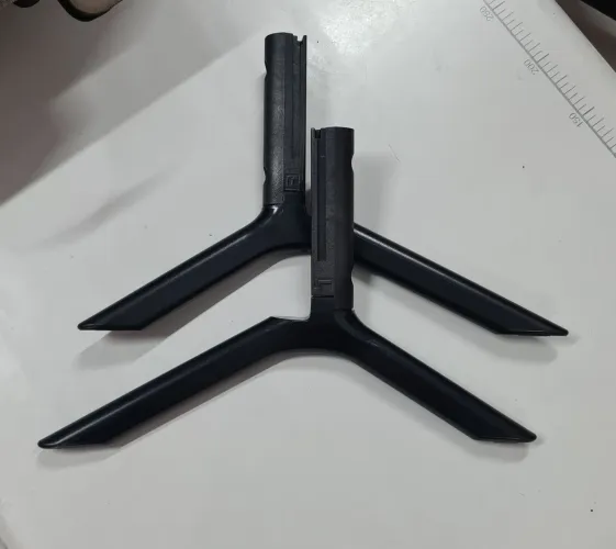 Suportes para TV - Base para Televisão - (R$ 30 cada uma)