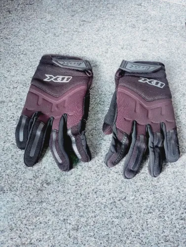 Luvas de proteção para motociclista