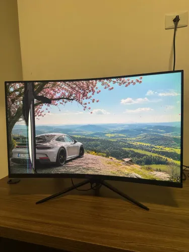 MONITOR GAMER MANCER VALAK UZ31 CURVO (Com Defeito)