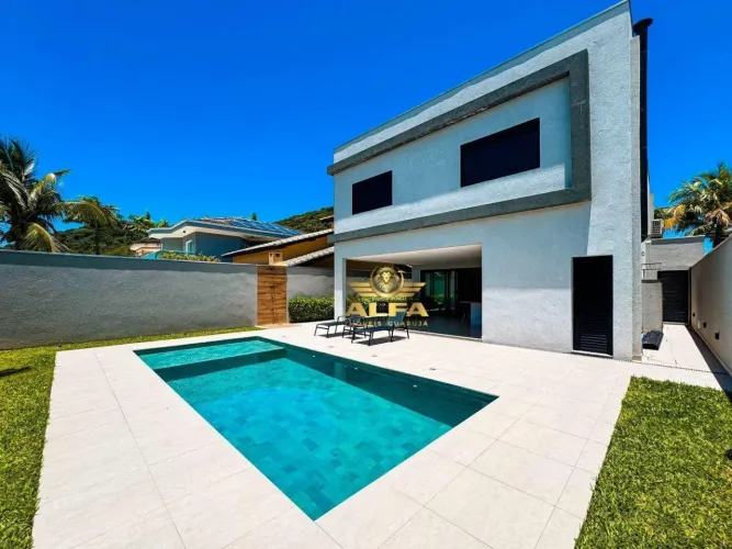 Casa reformada no Condomínio Pernambuco II Guarujá; 5 dormitórios; gourmet + piscina; alto