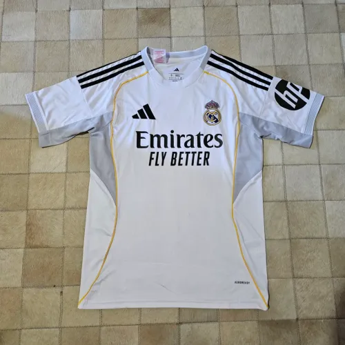 Camisa real madrid 25/26