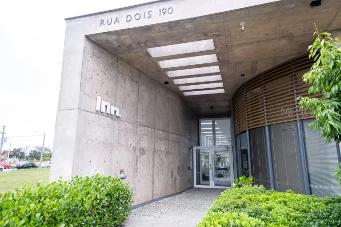 Loft à venda no Inn, Parque Una - com 34 m², 1 quarto, móveis planejados, sacada e condomí