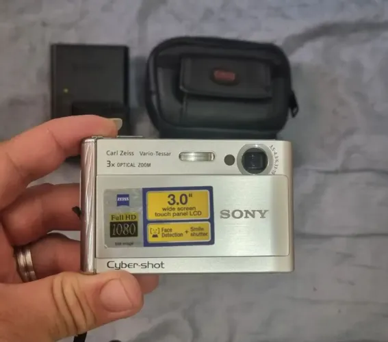 sony cybershot dsc t70