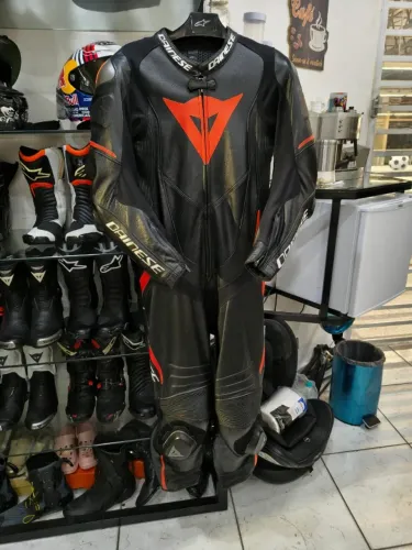 Macacão Dainese 52 euro Laguna seca 4 uma peça zero