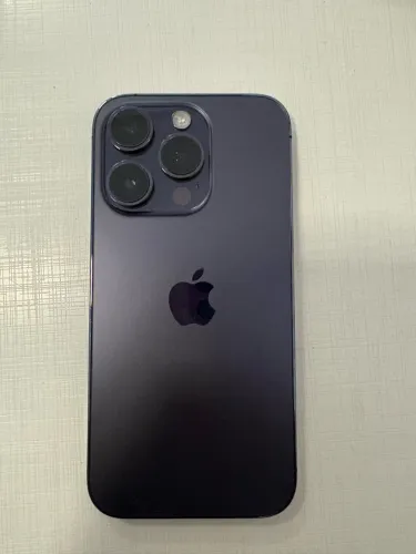 iPhone 14 Pro roxo
