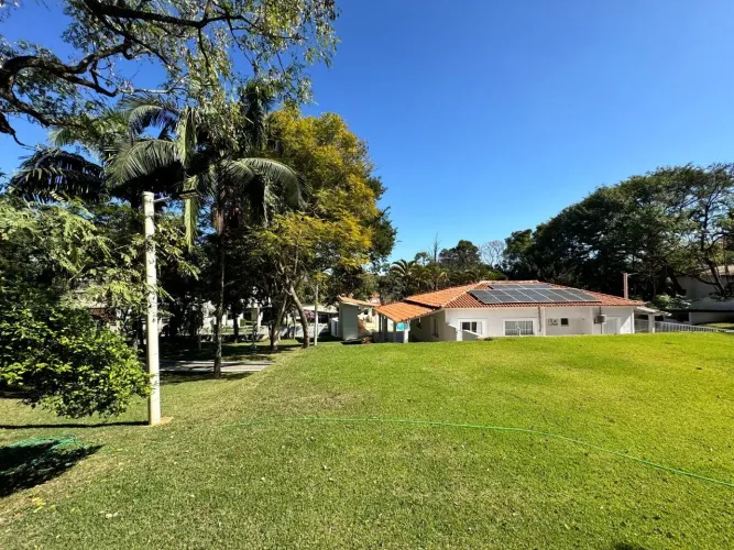 Encantadora Chácara Mobiliada para Locação no Condomínio City Castelo - Completa e Pronta 
