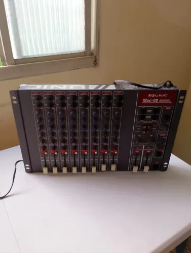 Mesa de Som Analógica com 8 canais
