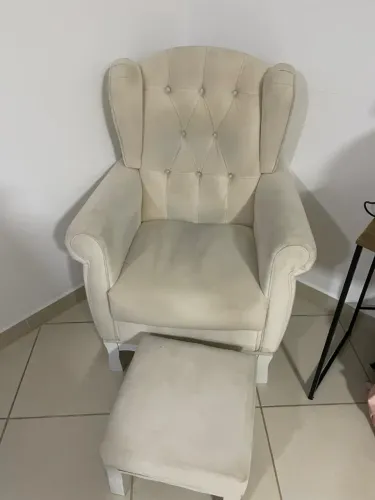 Poltrona de amamentação + Puff