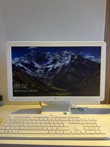 Computador LG All-in-One - ideal para estudos e escritório