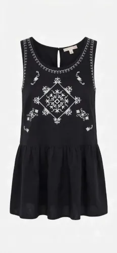 Vestido bordado no tecido P