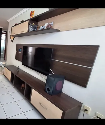 Rack para sala de estar com painel para TV