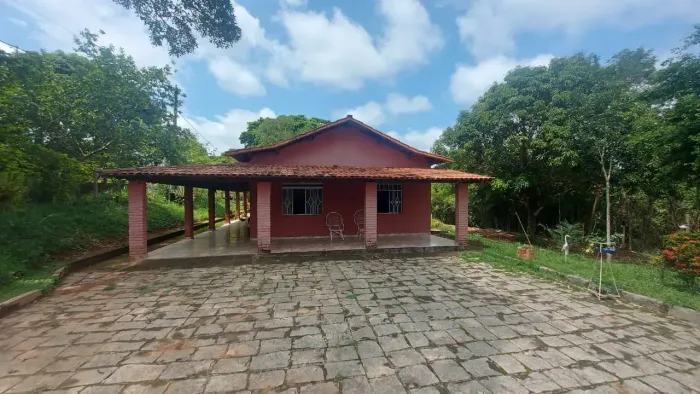 Sítio em Itaguara - MG Com RIO NOS FUNDOS Otimo local para descanso e pesca. Casa toda for