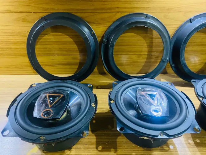 4 auto falantes JBJ 5? 80rms
