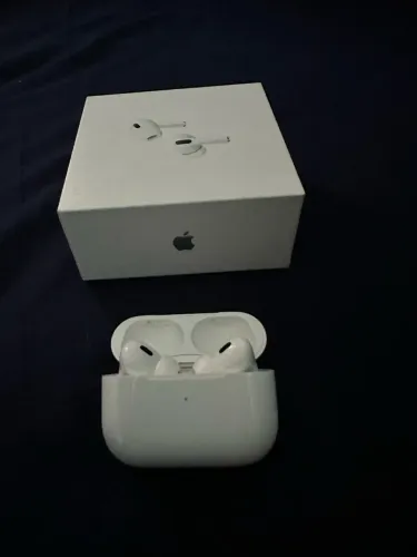AirPods Pro 2 Apple, lado direito sem som.
