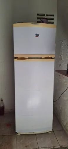 Vende móveis usados