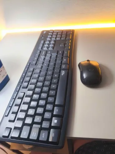 Kit mouse + teclado sem fio Logitech (soft toutch)