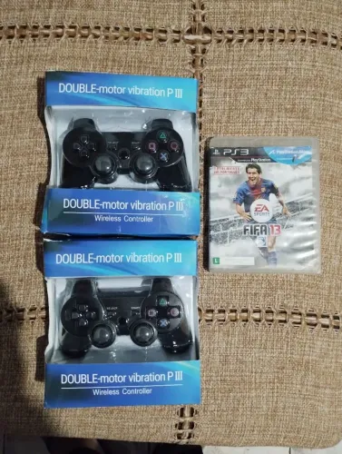 2 Controles PS3 NOVOS (PARALELOS) e 1 Jogo FIFA 13 Original por 70 reais TUDO