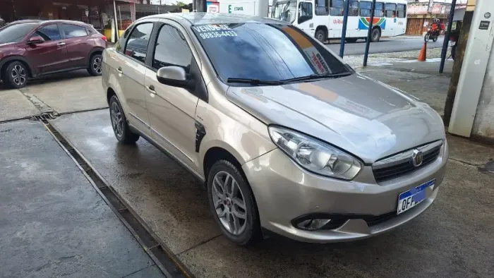 Fiat Grand Siena Essence Dual. 1.6 Flex 16V 2015