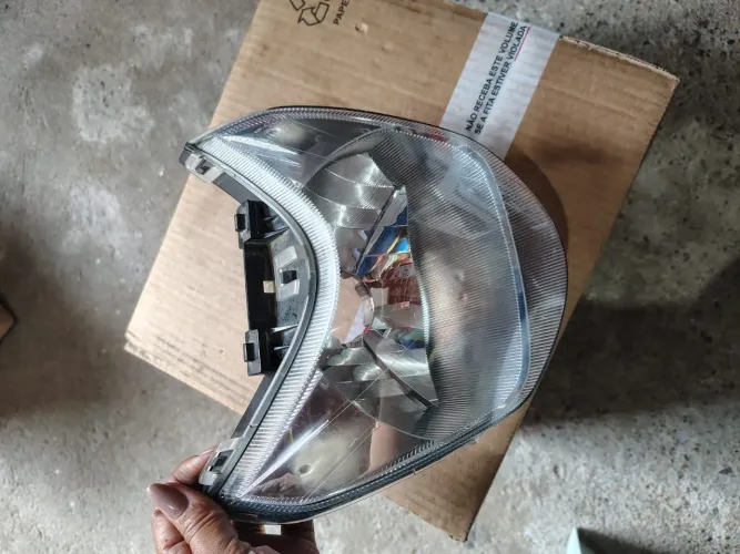 Farol Biz 125 original