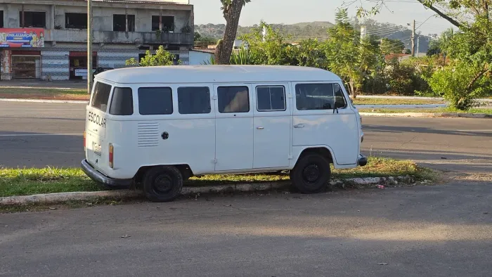 Volkswagen Kombi Standard/ Luxo/ Serie Prata 1994