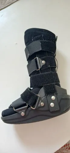 Bota ortopédica infantil