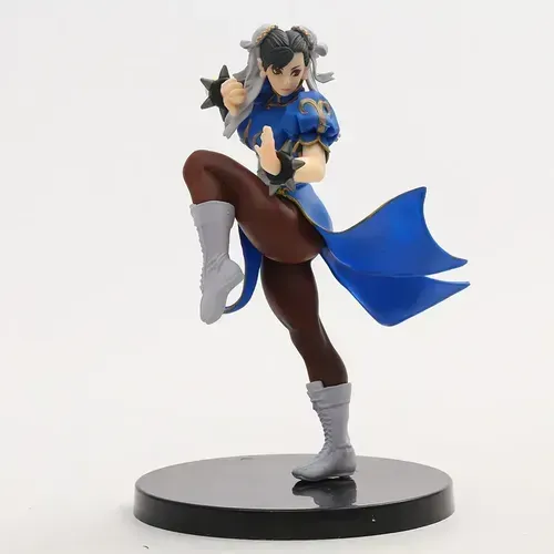 Chun Lee 17cm x 13cm