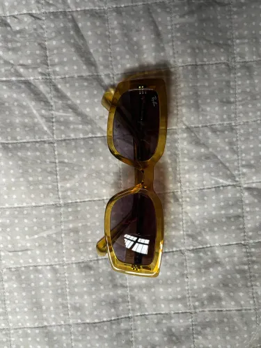 ÓCULOS RAY-BAN NOVO AMARELO