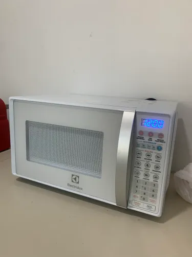 Vendo microondas eletrolux 