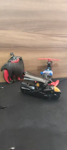 Kit Batman com Veículos e Personagens