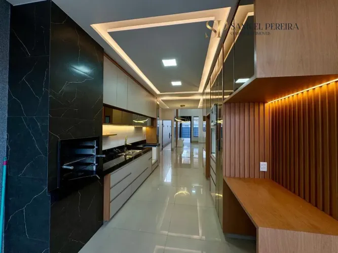 Casa 3 suítes no Jardim América completa em armários e Lazer