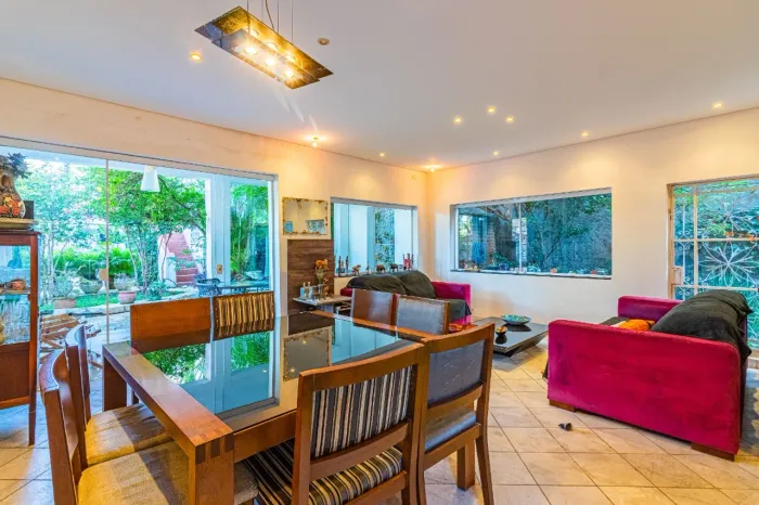 Casa para venda em Perdizes com 4 quartos, sendo 2 suítes, 426m²