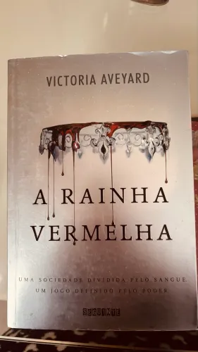 Vendo livro rainha vermelha novo