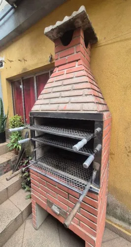 CHURRASQUEIRA PRÉ-MOLDADA COMPLETA