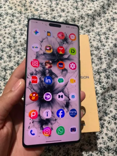 Troco Moto Edge 50 fusion 256GB E 12GB RAM troco iPhone 12 e 13 ou 14 aparelho conservado