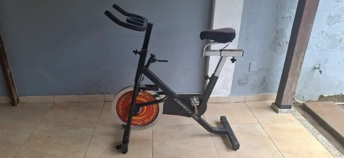 Bicicleta de spinning Embreex 340 conservada