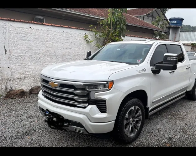 Chevrolet Silverado High Country 5.3 V8 AWD Aut. 2024