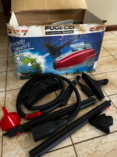 Máquina de limpeza a vapor