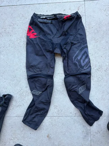 Calsa Motocross ASW 46
