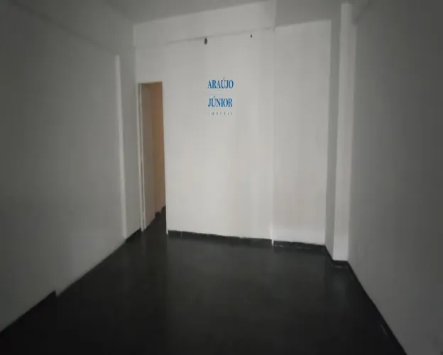 Sala Comercial com 1 Banheiro para Alugar, 51,98 M² por R$ 2.700,00/Mês no Centro de Ameri