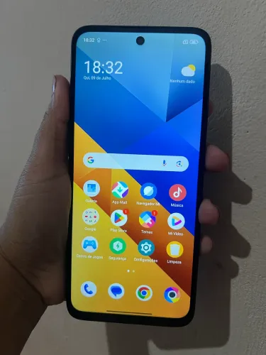 Celular POCO M6