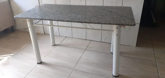Mesa de marmore