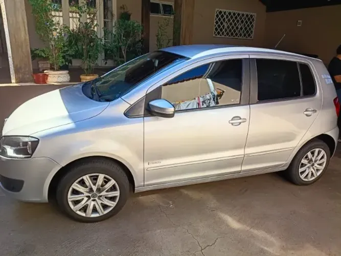 Volkswagen Fox 1.0 MI Total Flex 8V 5P 2014