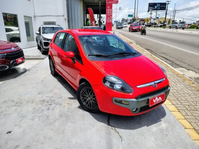 Fiat Punto Sporting 1.8 Flex 8v/16v 5P 2015