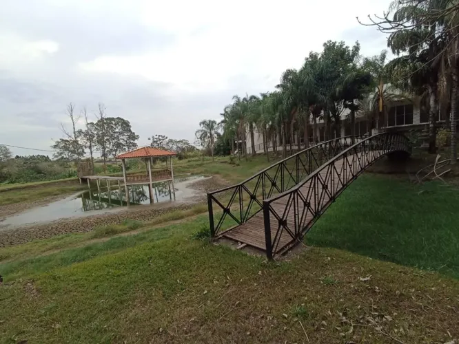 Chácara com 5 quartos, salão de festas e piscina para alugar  Parque das Indústrias, Maríl