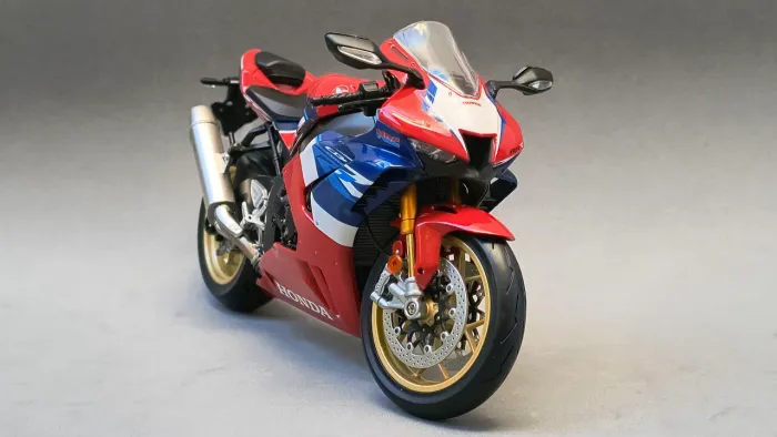 Miniatura Moto Honda CBR 1000RR 1:12 Marca LCD Vermelha Premium